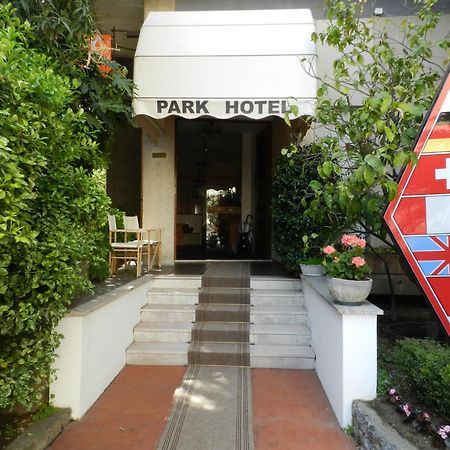 Park Hotel Албисола Супериоре Екстериор снимка