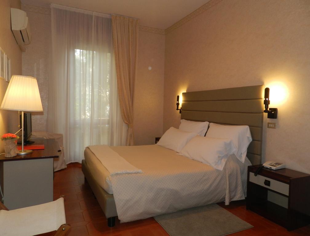 Park Hotel Албисола Супериоре Стая снимка