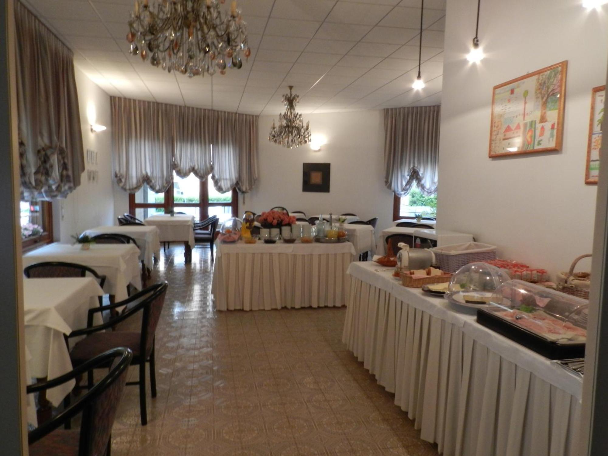 Park Hotel Албисола Супериоре Екстериор снимка